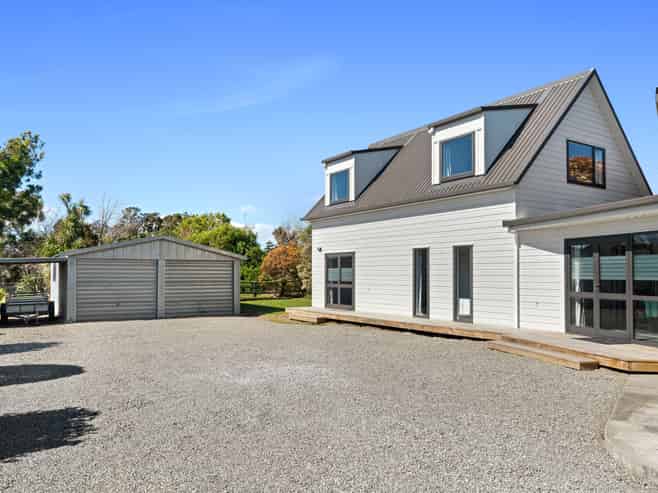 7 Daniel Street, Martinborough