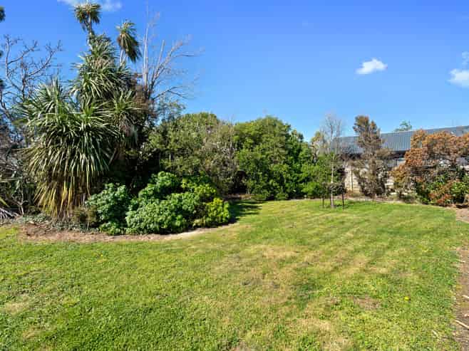 7 Daniel Street, Martinborough