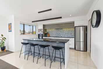 28 Iris Taylor Avenue, West Melton