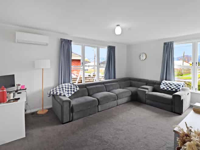 76 Strand Crescent, Naenae