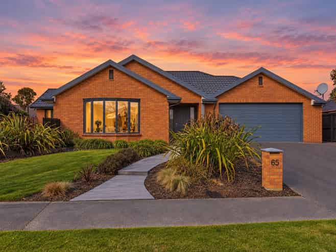 65 Becmead Drive, Harewood