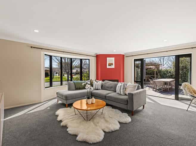 65 Becmead Drive, Harewood