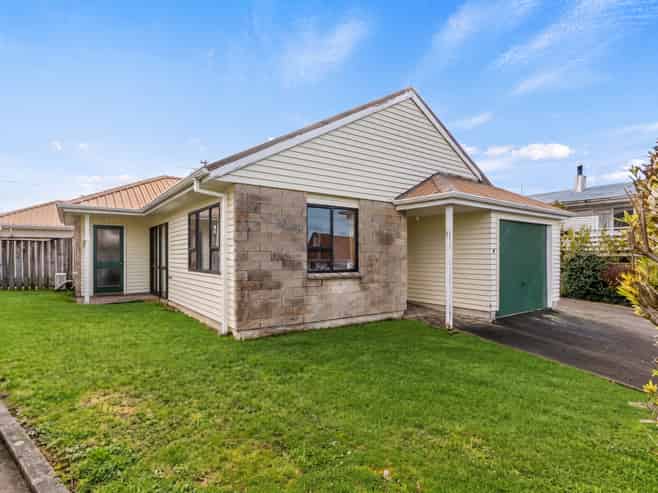 4 Oxford Street, Masterton
