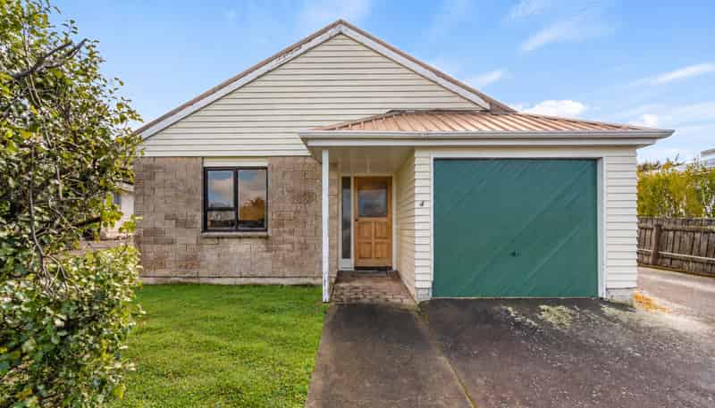 4 Oxford Street, Masterton
