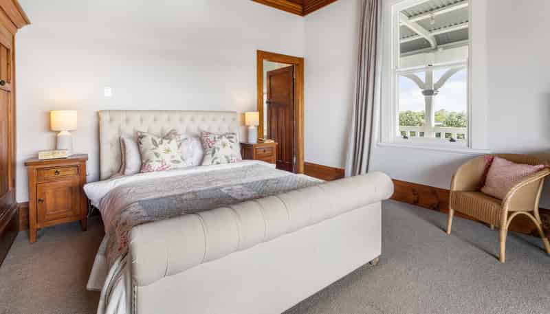111 Wharf Road, Clarks Beach