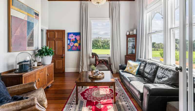 111 Wharf Road, Clarks Beach