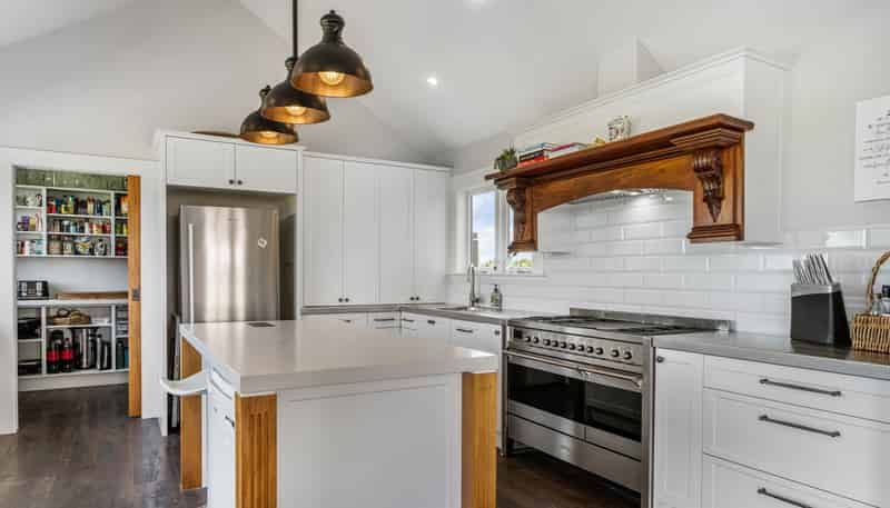 111 Wharf Road, Clarks Beach