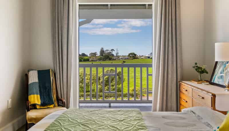 111 Wharf Road, Clarks Beach