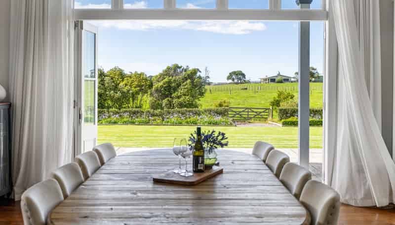 111 Wharf Road, Clarks Beach