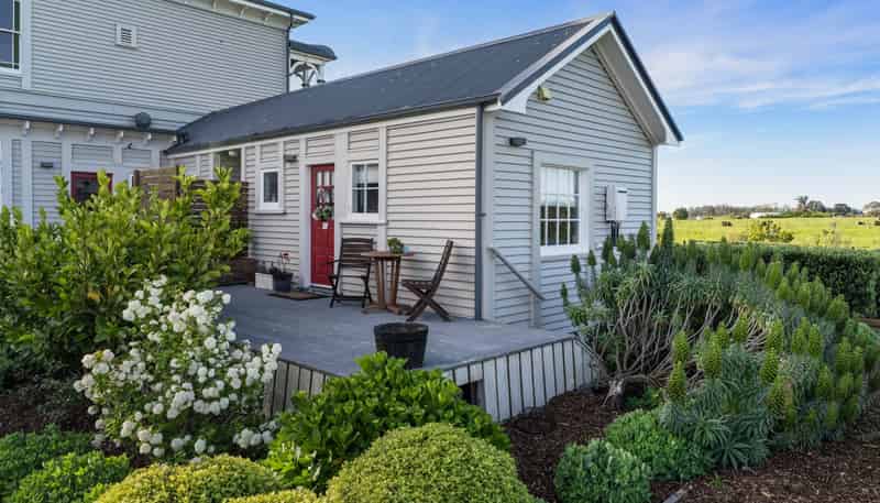 111 Wharf Road, Clarks Beach