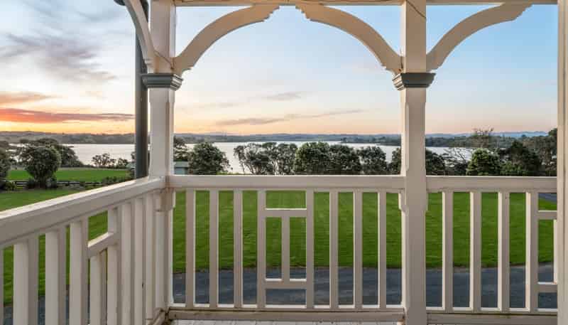 111 Wharf Road, Clarks Beach