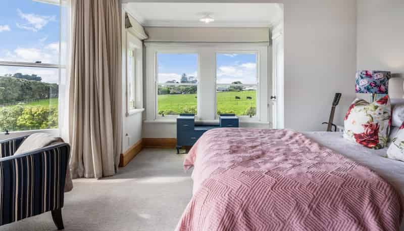 111 Wharf Road, Clarks Beach