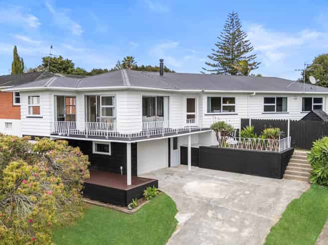7 Lawrence Crescent, Hillpark