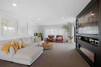 145 Seaview Road, Westown
