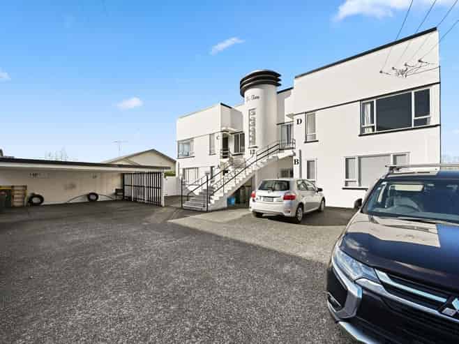 12C Little London Lane, Hamilton Central