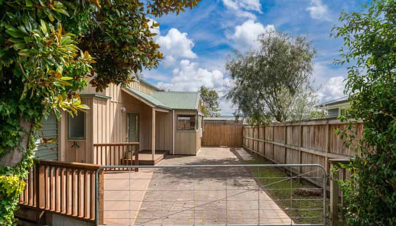 16b Arrowsmith Avenue, Waipahihi