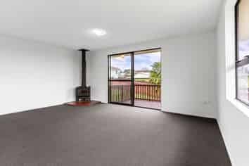 145 Boundary Road, Clover Park