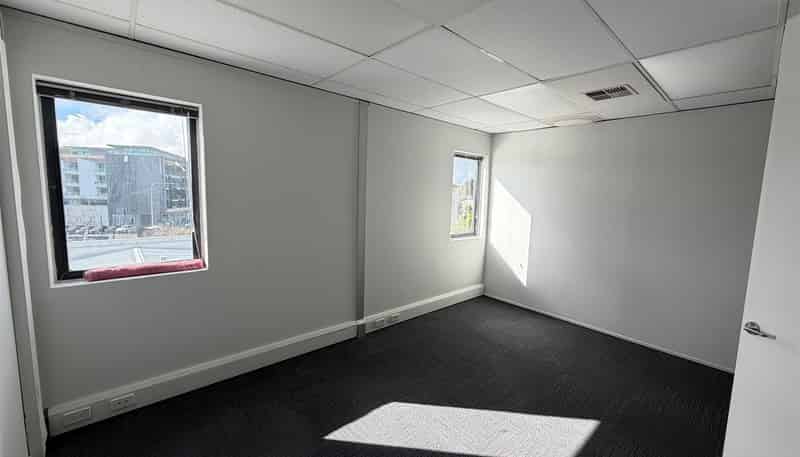  4B/19 Great South Road, Epsom