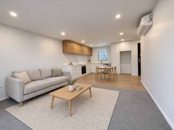 2/4 Emmett Street, Shirley