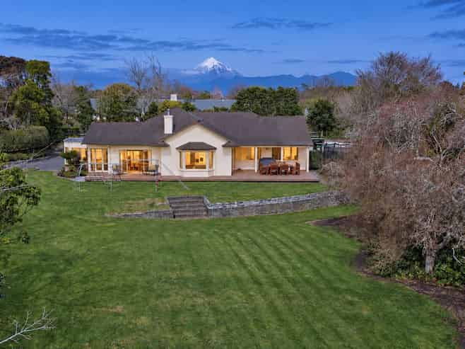 26 Shelter Grove, Frankleigh Park