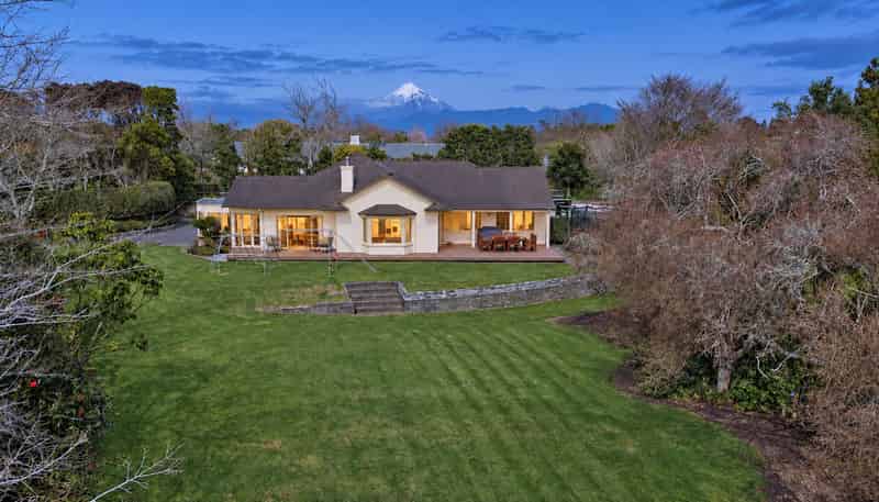 26 Shelter Grove, Frankleigh Park