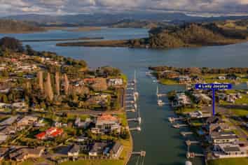 4 Lady Jocelyn Place, Whitianga