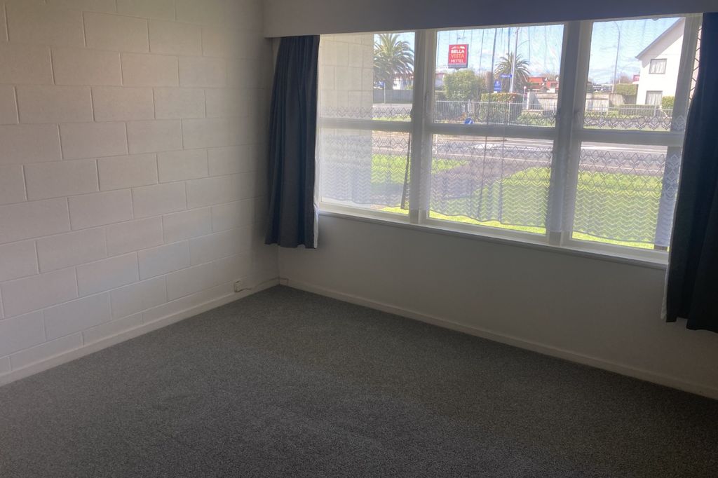 Charming 2-Bedroom Unit in Whitiora 4