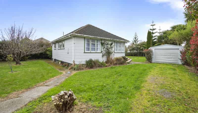 18 Severn Terrace, Roslyn