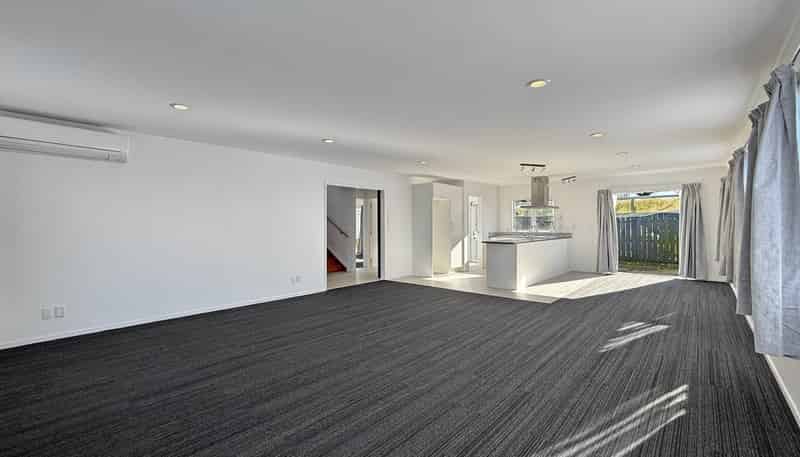 2/50 Blanes Road, Weymouth