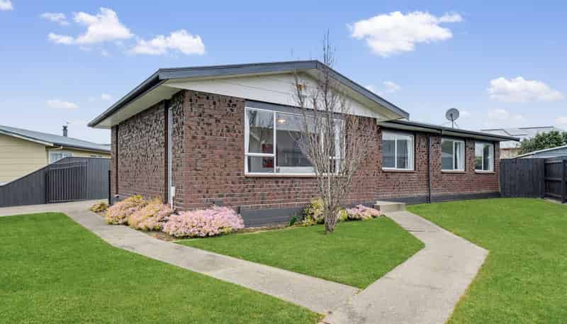 42 Acacia Street, Kelvin Grove