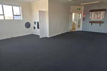 Tidy 79sqm office in central Pukekohe