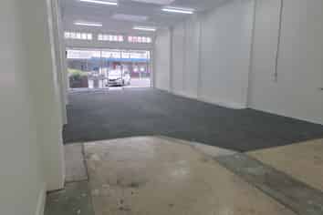 210sqm retail/showroom tenancy