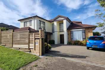 72 Gracechurch Drive, Flat Bush