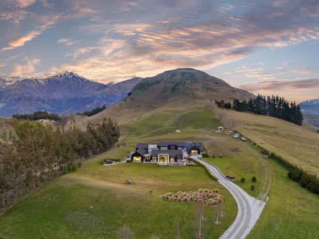 142 Slopehill Road, Lake Hayes