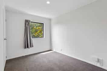 1/17 Keegan Drive, Massey