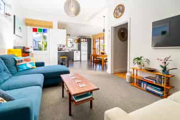 187 Queens Drive, Lyall Bay