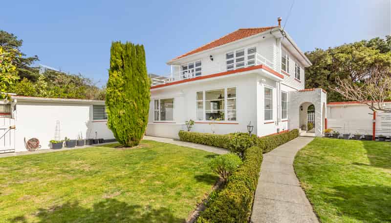 10 Ashleigh Crescent, Miramar