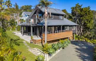 8 Hector Lang Drive, Langs Beach