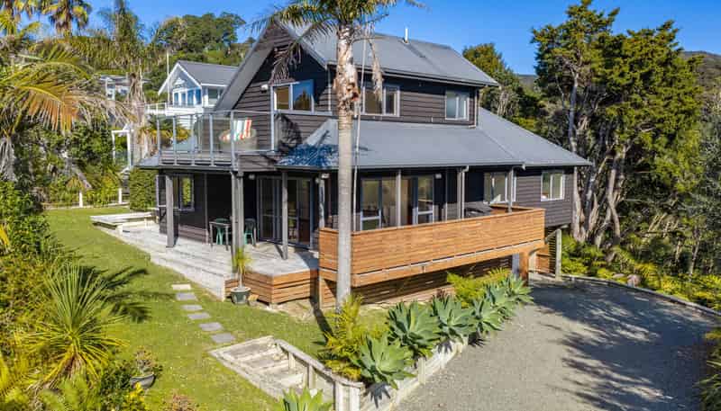 8 Hector Lang Drive, Langs Beach