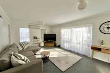 1/5 Ciprian Place, Henderson