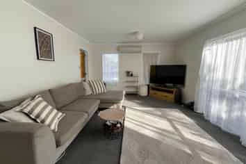 1/5 Ciprian Place, Henderson