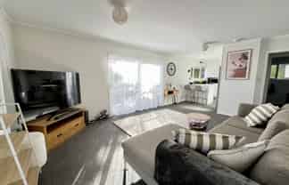 1/5 Ciprian Place, Henderson