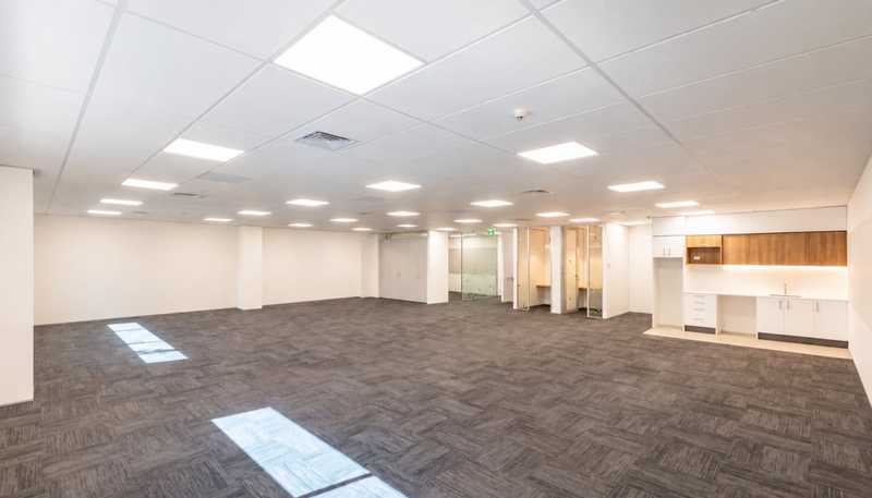 B6a, 92  Russley Road , Russley