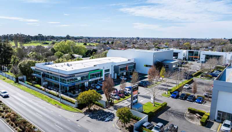 B6a, 92  Russley Road , Russley