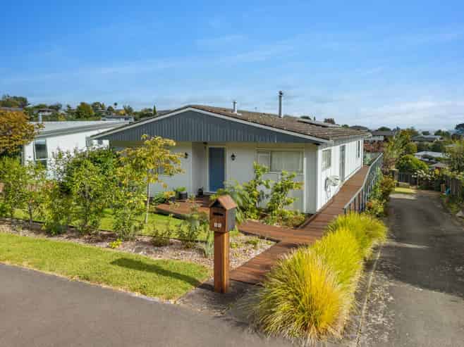 48 Marlborough Crescent, Richmond
