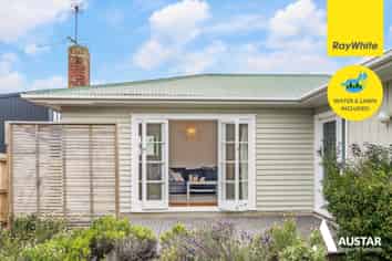 100 Taikata Road, Te Atatu Peninsula