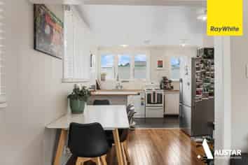 100 Taikata Road, Te Atatu Peninsula