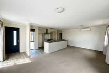 10B Pakington Street, Westport