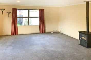 b/58 Elm Tree Avenue, Frankton