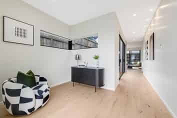 11B Matterhorn Crescent, Northpark